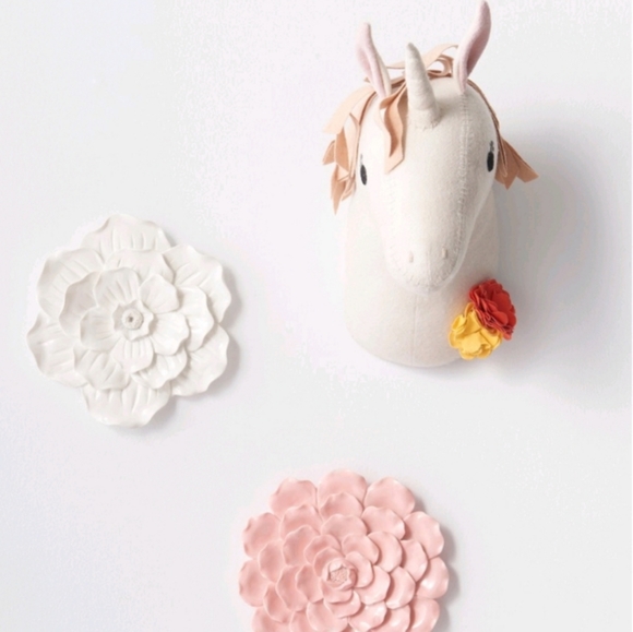 pillowfort unicorn head